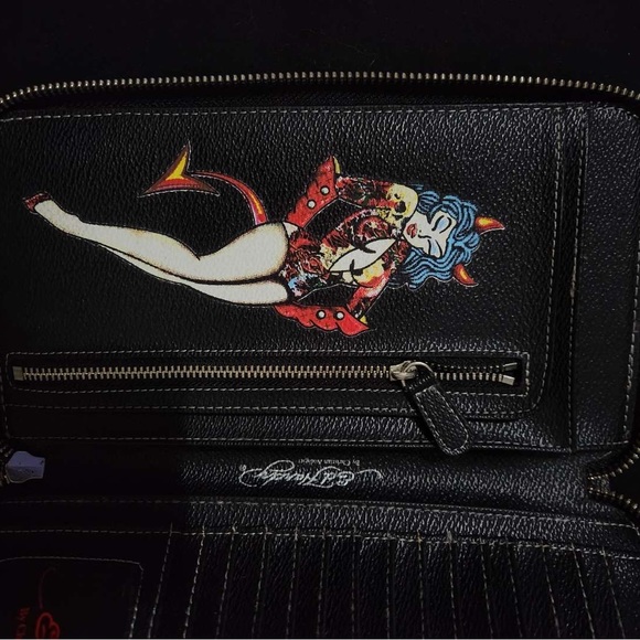 Ed Hardy wallet - Picture 2 of 3